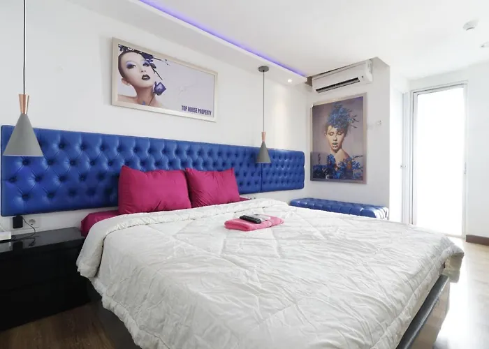Travelibu At Bassura City Apartment